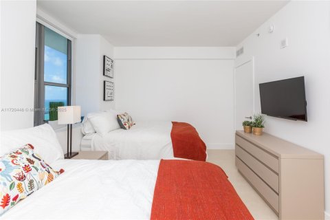 Copropriété à vendre à Hollywood, Floride: 2 chambres, 106.37 m2 № 1471429 - photo 17