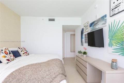 Copropriété à vendre à Hollywood, Floride: 2 chambres, 106.37 m2 № 1471429 - photo 12