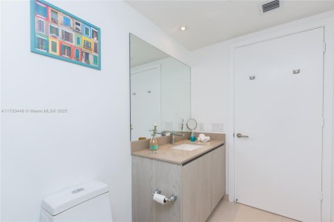 Copropriété à vendre à Hollywood, Floride: 2 chambres, 106.37 m2 № 1471429 - photo 19