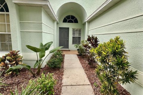 Casa en venta en Spring Hill, Florida, 3 dormitorios, 148.64 m2 № 1902141 - foto 2