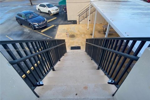 Apartamento en alquiler en Homestead, Florida, 2 dormitorios, 578.6 m2 № 1944057 - foto 10