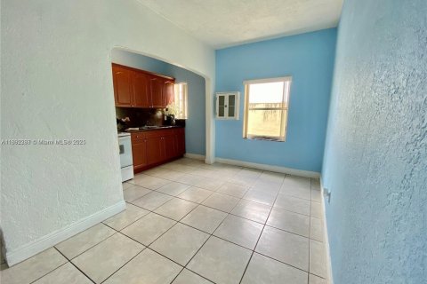 Apartamento en alquiler en Homestead, Florida, 2 dormitorios, 578.6 m2 № 1944057 - foto 2