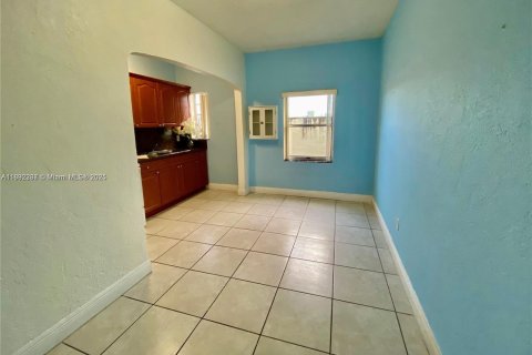 Apartamento en alquiler en Homestead, Florida, 2 dormitorios, 578.6 m2 № 1944057 - foto 3