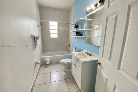 Apartamento en alquiler en Homestead, Florida, 2 dormitorios, 578.6 m2 № 1944057 - foto 6