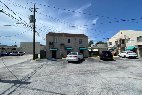 Apartamento en alquiler en Homestead, Florida, 2 dormitorios, 578.6 m2 № 1944057 - foto 15