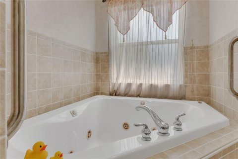 House in Port Orange, Florida 3 bedrooms, 175.59 sq.m. № 1765975 - photo 24