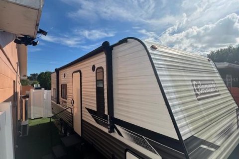 Casa en venta en Tampa, Florida, 3 dormitorios, 107.58 m2 № 1908708 - foto 14