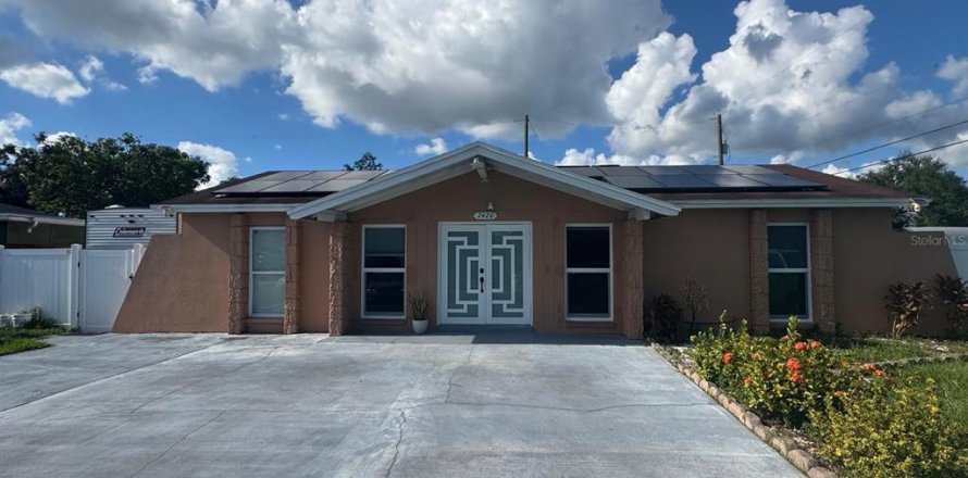 Casa en Tampa, Florida 3 dormitorios, 107.58 m2 № 1908708