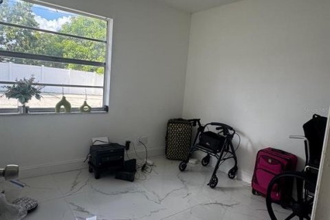 Casa en venta en Tampa, Florida, 3 dormitorios, 107.58 m2 № 1908708 - foto 7