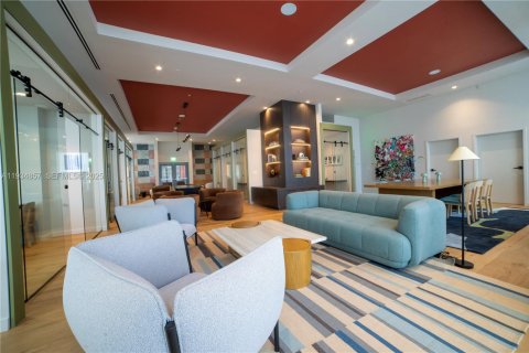 Condo in Miami, Florida, 1 bedroom  № 1994116 - photo 20