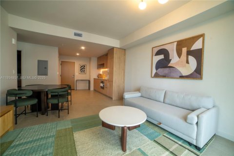Condo in Miami, Florida, 1 bedroom  № 1994116 - photo 7