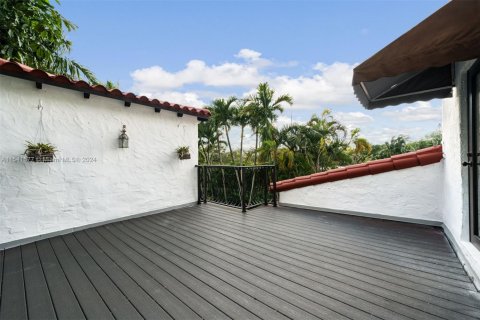 House in Miami Shores, Florida 3 bedrooms, 155.43 sq.m. № 1775295 - photo 18