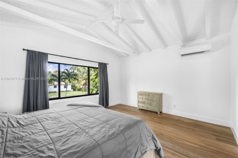 House in Miami Shores, Florida 3 bedrooms, 155.43 sq.m. № 1775295 - photo 13
