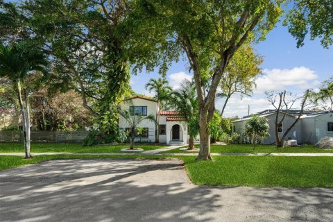 House in Miami Shores, Florida 3 bedrooms, 155.43 sq.m. № 1775295 - photo 28
