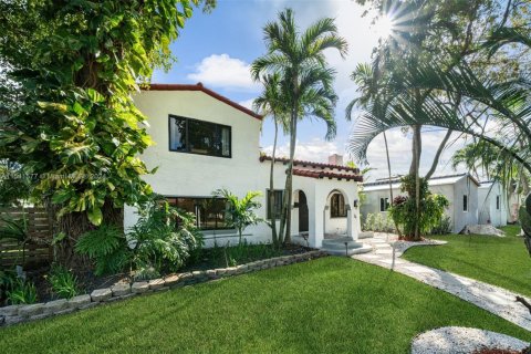 House in Miami Shores, Florida 3 bedrooms, 155.43 sq.m. № 1775295 - photo 27
