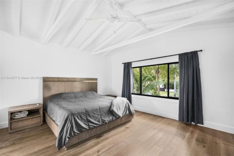 House in Miami Shores, Florida 3 bedrooms, 155.43 sq.m. № 1775295 - photo 14