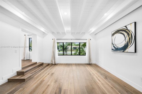 House in Miami Shores, Florida 3 bedrooms, 155.43 sq.m. № 1775295 - photo 9