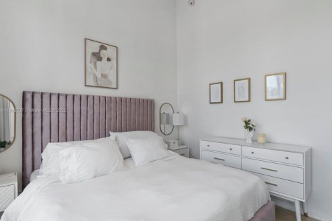 Condominio en venta en Miami, Florida, 1 dormitorio, 92.9 m2 № 1972377 - foto 21