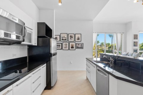 Condominio en venta en Miami, Florida, 1 dormitorio, 92.9 m2 № 1972377 - foto 17