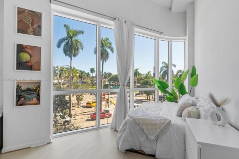 Condominio en venta en Miami, Florida, 1 dormitorio, 92.9 m2 № 1972377 - foto 7