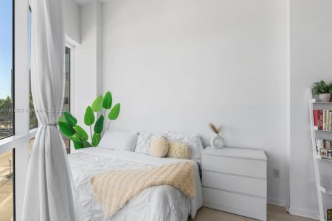 Condominio en venta en Miami, Florida, 1 dormitorio, 92.9 m2 № 1972377 - foto 8