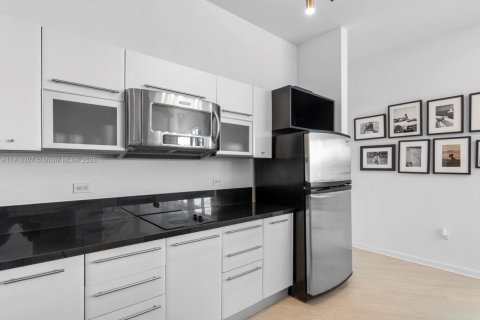 Condominio en venta en Miami, Florida, 1 dormitorio, 92.9 m2 № 1972377 - foto 16