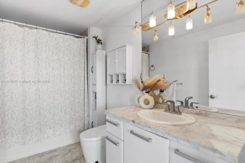 Condominio en venta en Miami, Florida, 1 dormitorio, 92.9 m2 № 1972377 - foto 24