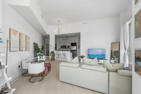 Condominio en venta en Miami, Florida, 1 dormitorio, 92.9 m2 № 1972377 - foto 6