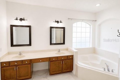 Casa en venta en Kissimmee, Florida, 4 dormitorios, 213.86 m2 № 2167686 - foto 21