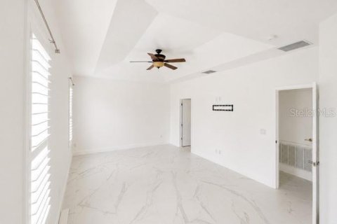 Casa en venta en Kissimmee, Florida, 4 dormitorios, 213.86 m2 № 2167686 - foto 18