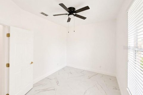 Casa en venta en Kissimmee, Florida, 4 dormitorios, 213.86 m2 № 2167686 - foto 24