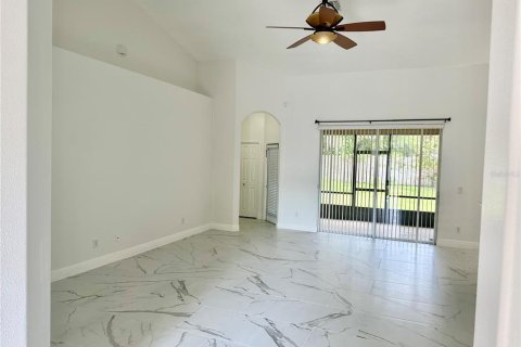 Casa en venta en Kissimmee, Florida, 4 dormitorios, 213.86 m2 № 2167686 - foto 11