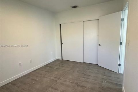 Apartamento en alquiler en Miami, Florida, 1 dormitorio, 65.03 m2 № 1967825 - foto 8