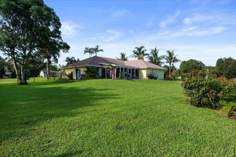 House in Loxahatchee Groves, Florida 3 bedrooms, 170.2 sq.m. № 2378401 - photo 27