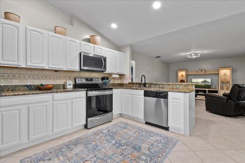 House in Loxahatchee Groves, Florida 3 bedrooms, 170.2 sq.m. № 2378401 - photo 9