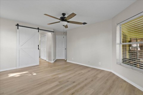 House in Loxahatchee Groves, Florida 3 bedrooms, 170.2 sq.m. № 2378401 - photo 19