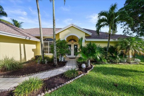 House in Loxahatchee Groves, Florida 3 bedrooms, 170.2 sq.m. № 2378401 - photo 2