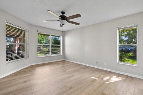 House in Loxahatchee Groves, Florida 3 bedrooms, 170.2 sq.m. № 2378401 - photo 18