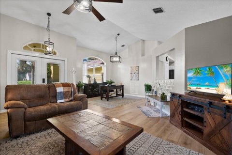 House in Loxahatchee Groves, Florida 3 bedrooms, 170.2 sq.m. № 2378401 - photo 6