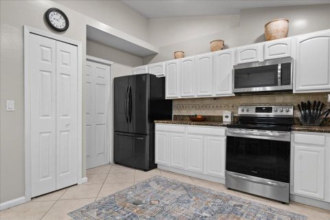 House in Loxahatchee Groves, Florida 3 bedrooms, 170.2 sq.m. № 2378401 - photo 11