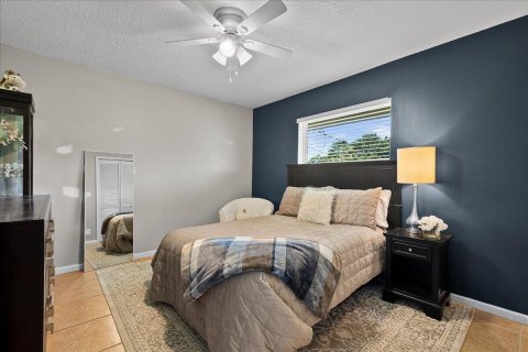 House in Loxahatchee Groves, Florida 3 bedrooms, 170.2 sq.m. № 2378401 - photo 17