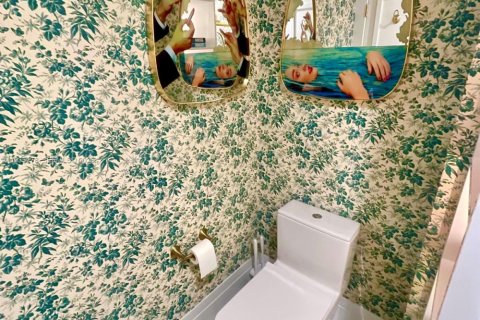 Condo in Miami, Florida, 1 bedroom  № 1996431 - photo 13