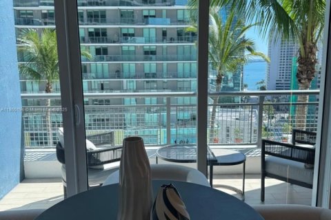 Copropriété à vendre à Miami, Floride: 1 chambre, 72.93 m2 № 1979235 - photo 1