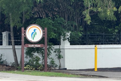 Touwnhouse à louer à South Miami, Floride: 2 chambres, 93.55 m2 № 1813866 - photo 2