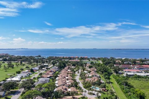 House in Bradenton, Florida 2 bedrooms, 157.28 sq.m. № 2366548