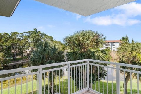 Condo in Plantation, Florida, 2 bedrooms  № 1944098 - photo 6