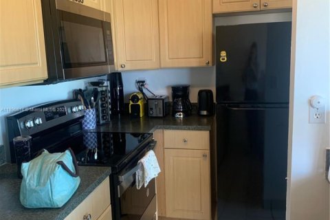 Condo in Plantation, Florida, 2 bedrooms  № 1944098 - photo 14