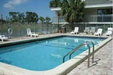 Condo in Plantation, Florida, 2 bedrooms  № 1944098 - photo 9