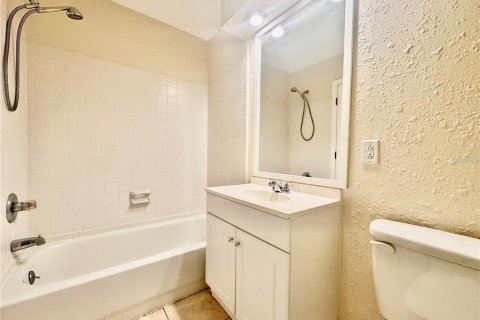 Commercial property in Palm Coast, Florida 6 bedrooms, 222.41 sq.m. № 1909590 - photo 12