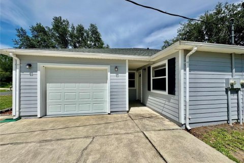 Commercial property in Palm Coast, Florida 6 bedrooms, 222.41 sq.m. № 1909590 - photo 1